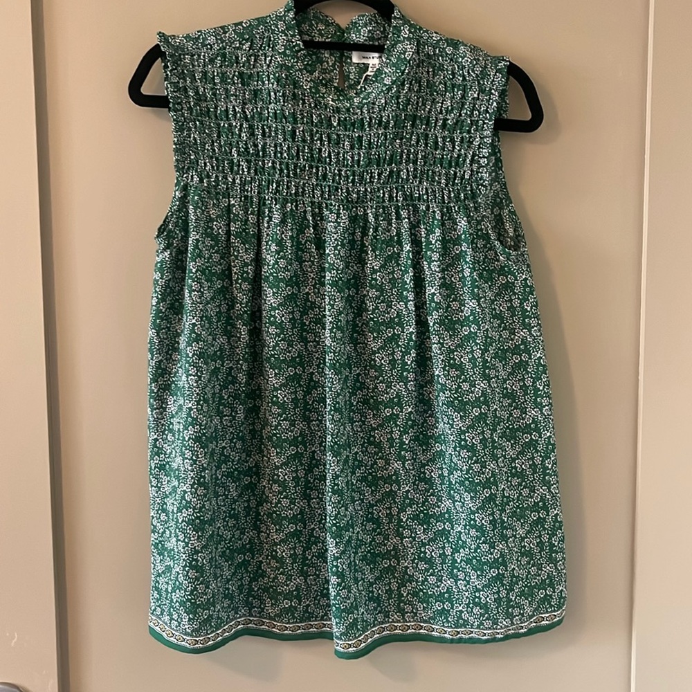 NWT Max studio green top